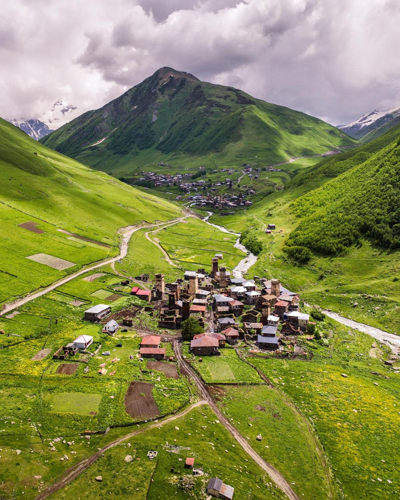 Agra Ushguli Hotel Екстериор снимка