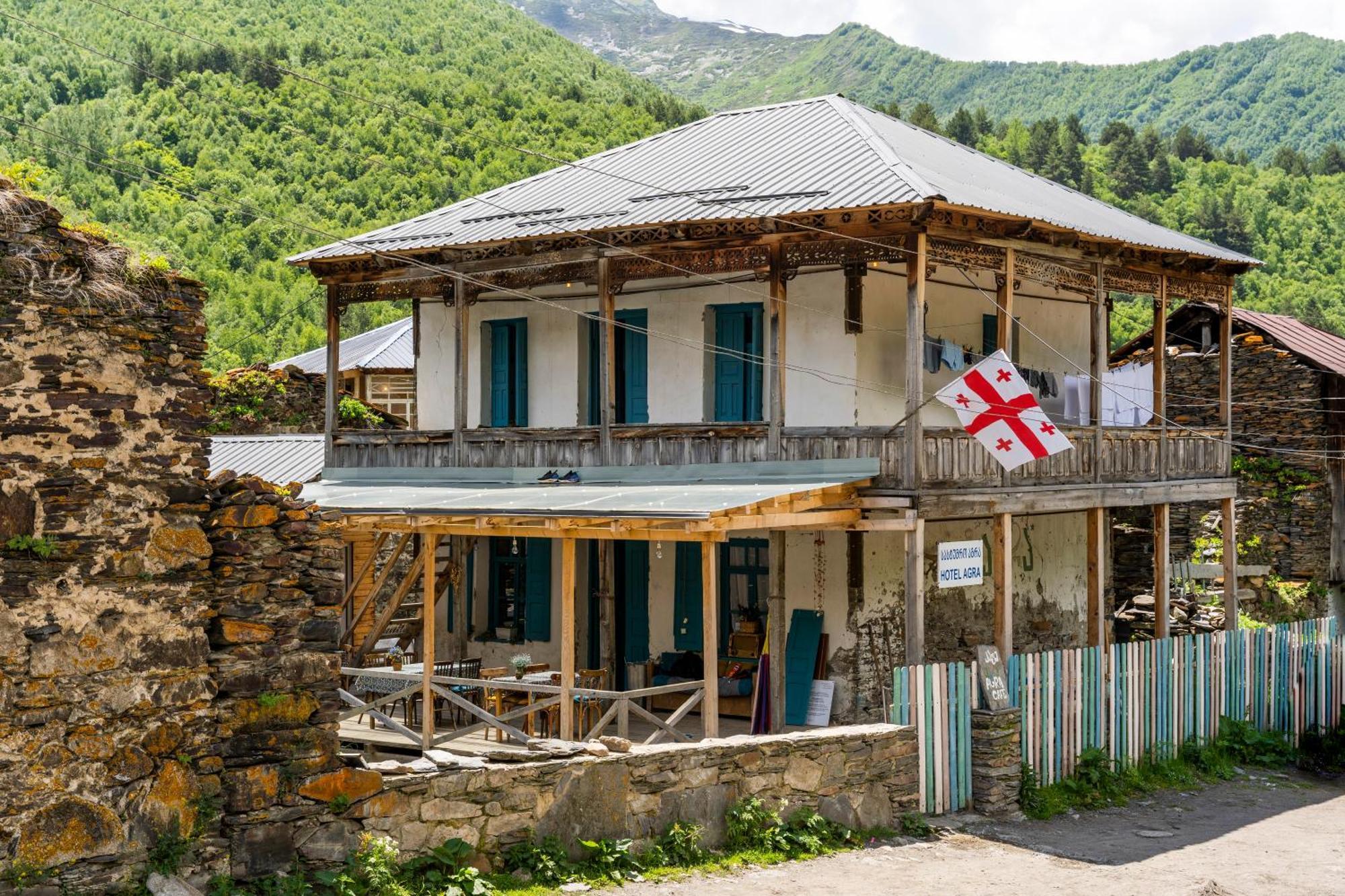 Agra Ushguli Hotel Екстериор снимка
