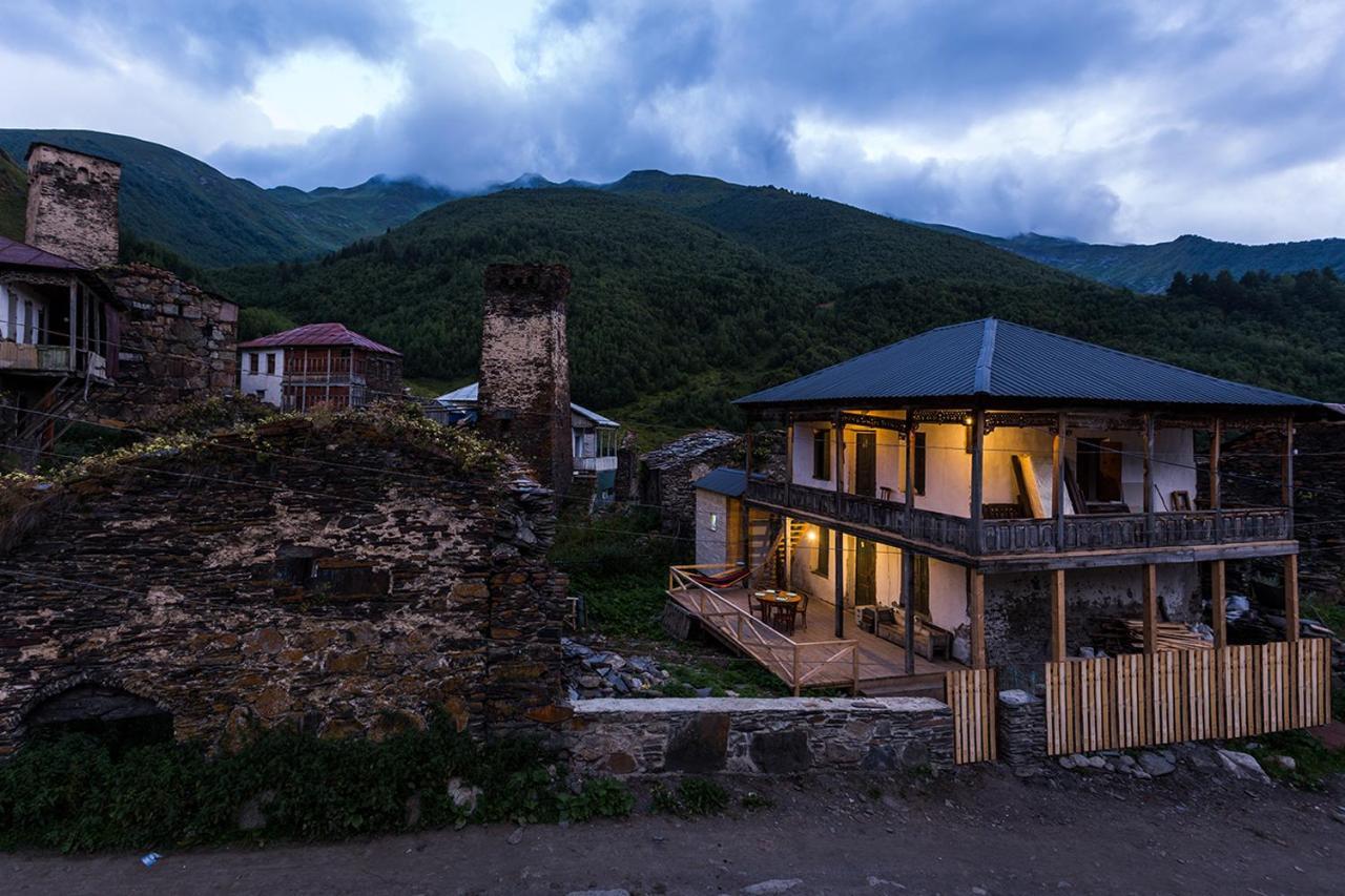 Agra Ushguli Hotel Екстериор снимка